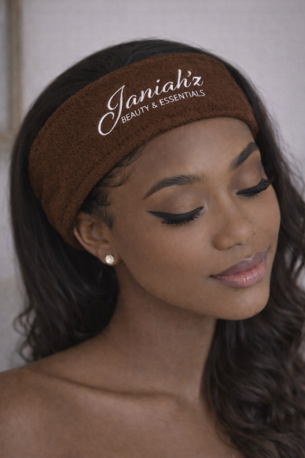 Janiah'z Beauty & Essentials edge control Wrap