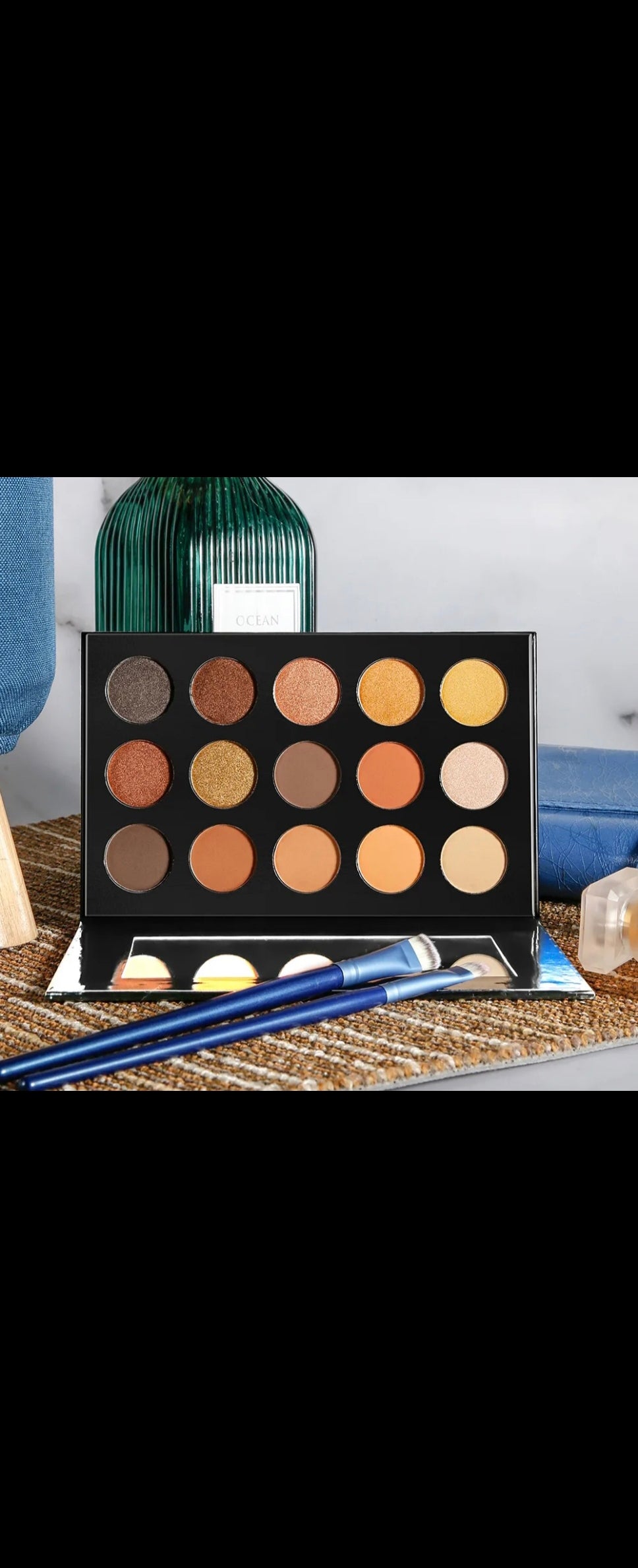 Janiah'z Beauty & Essentials nude eyeshadow pallette
