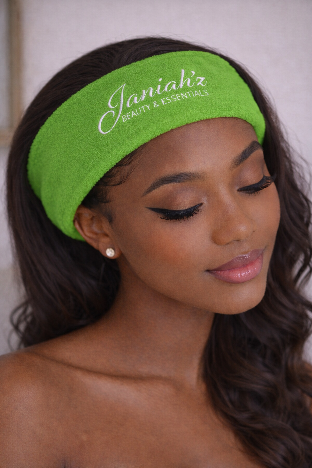 Janiah'z Beauty & Essentials edge control Wrap