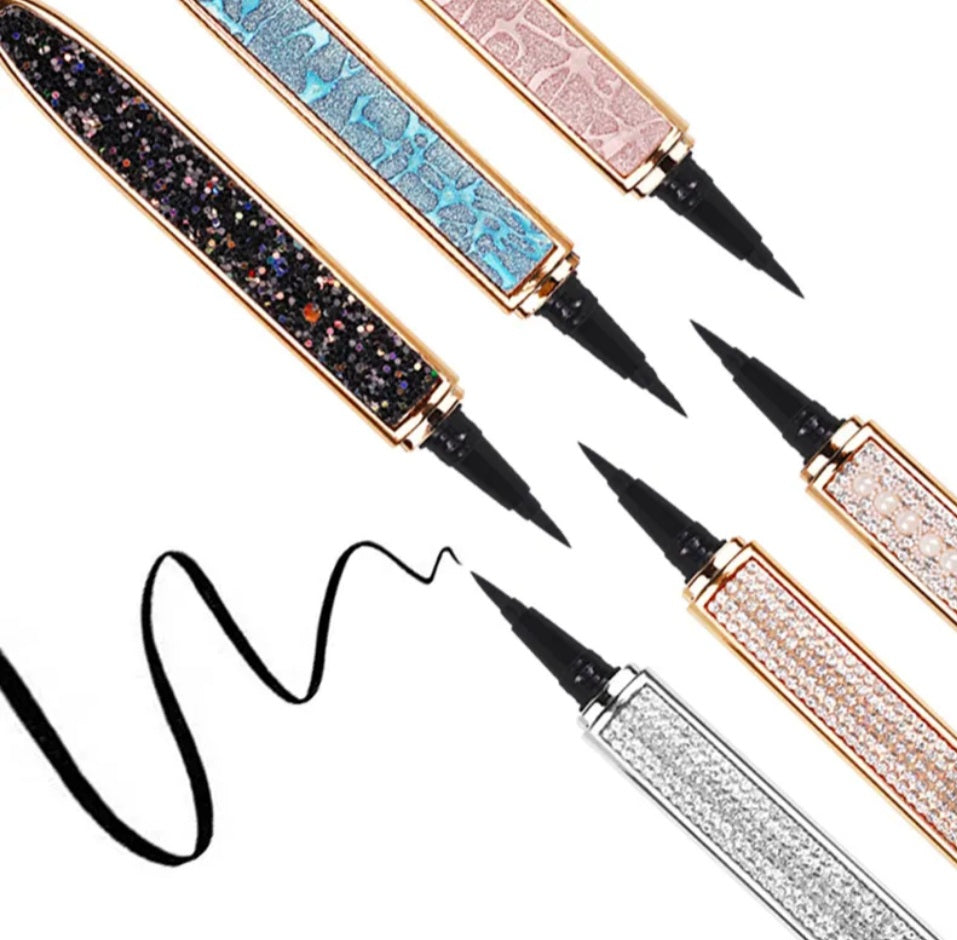 Janiah'z Beauty & Essentials eyeliner