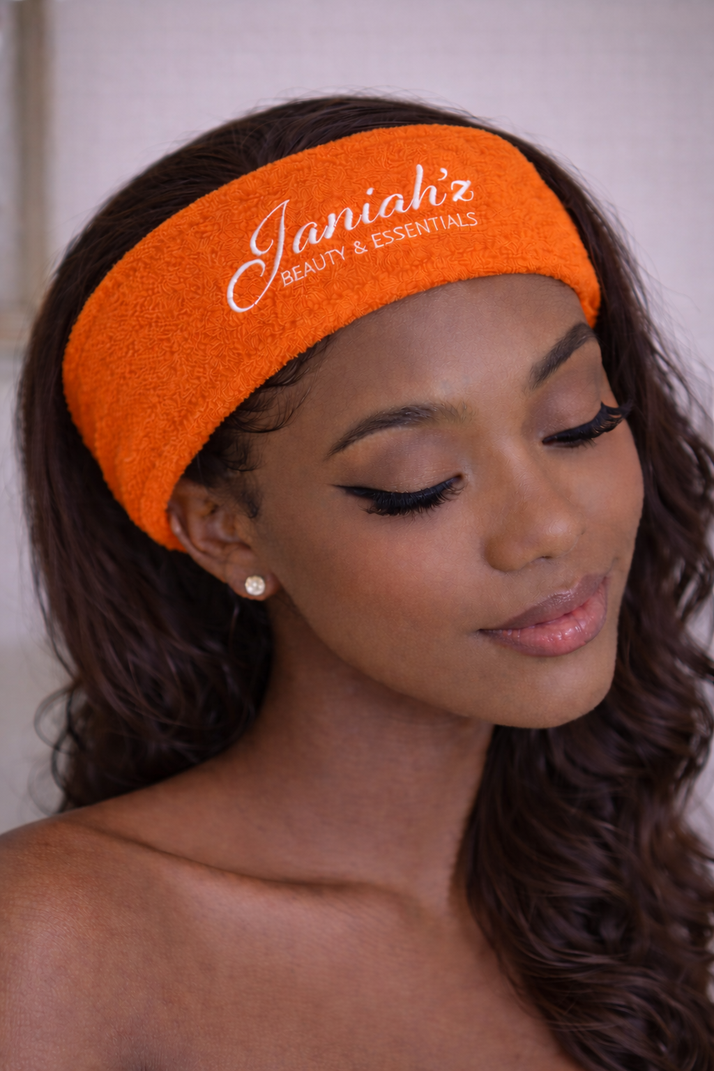 Janiah'z Beauty & Essentials edge control Wrap