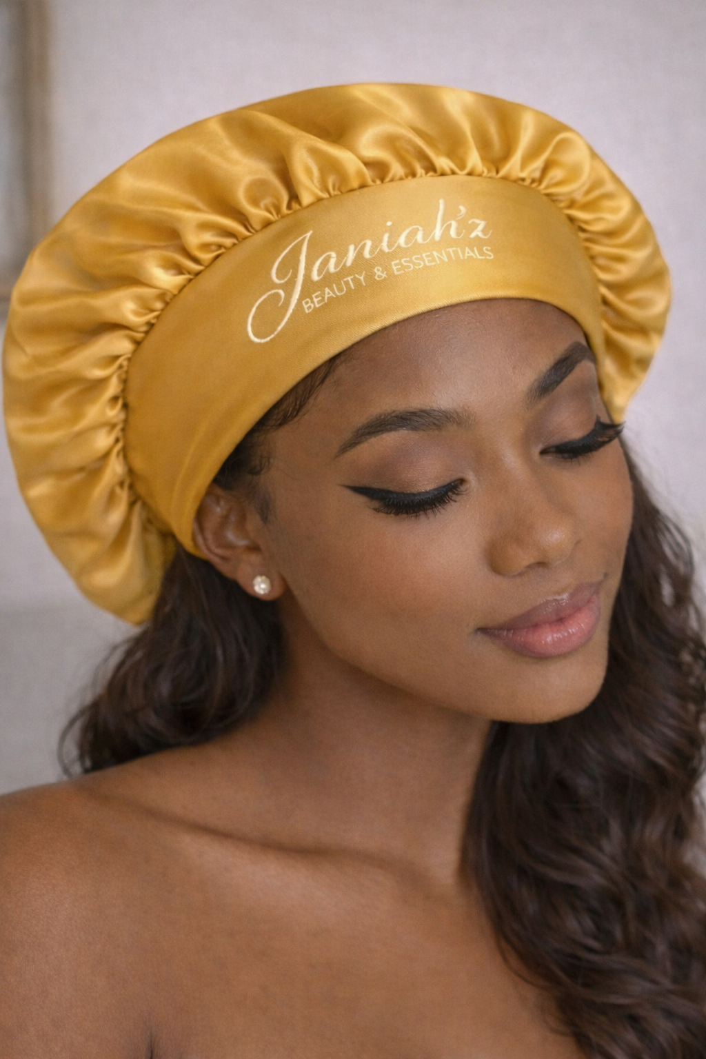 Janiah'z Beauty & Essentials bonnet
