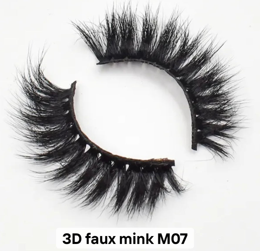 Janiah'z Beauty & Essentials  Eyelashes