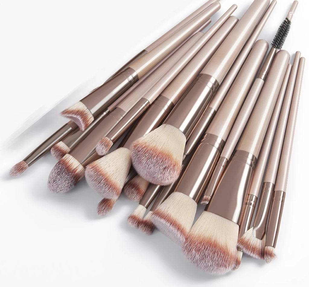 Janiah'z Beauty & Essentials Makeup Brushes