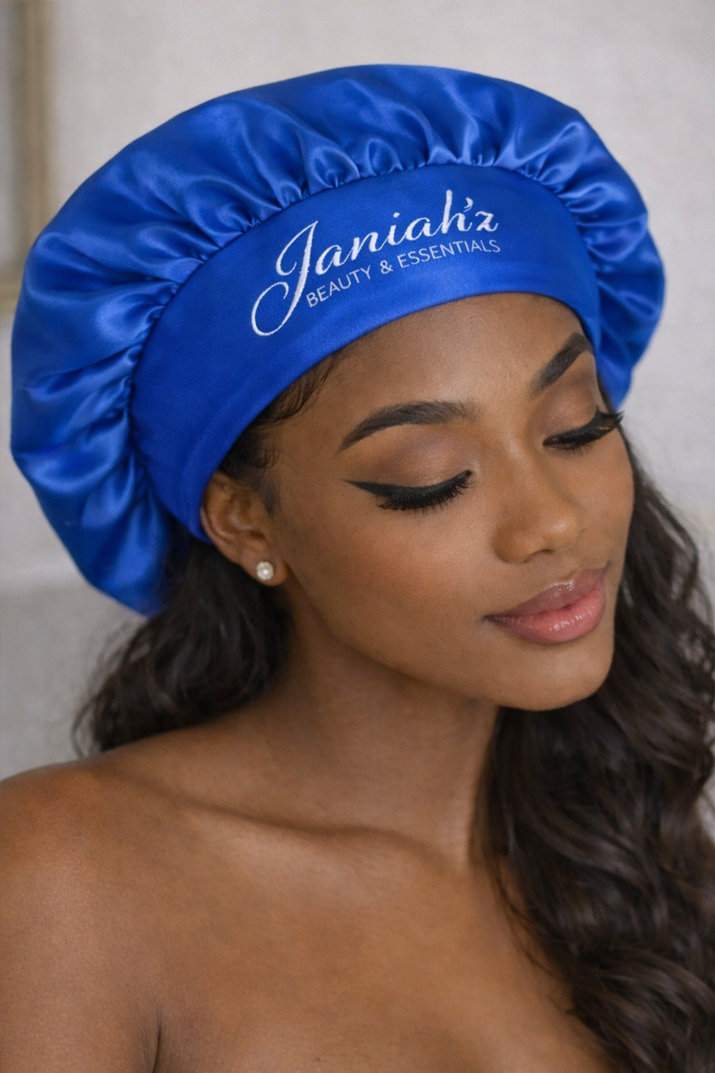 Janiah'z Beauty & Essentials bonnet
