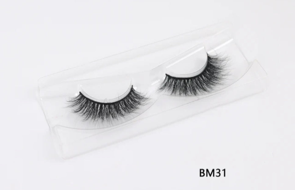 Janiah'z Beauty & Essentials  Eyelashes
