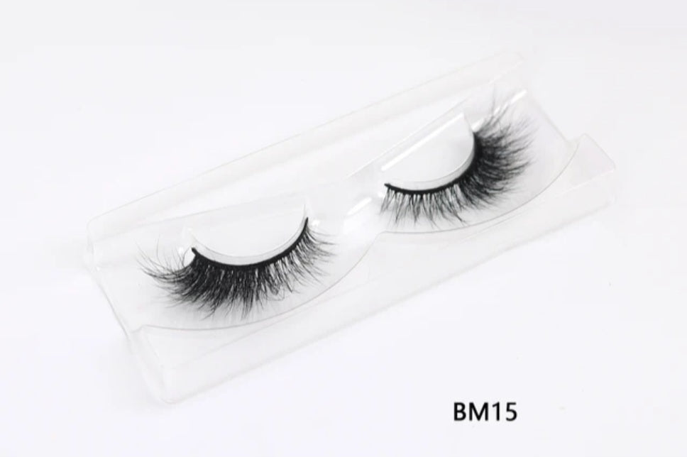 Janiah'z Beauty & Essentials  Eyelashes