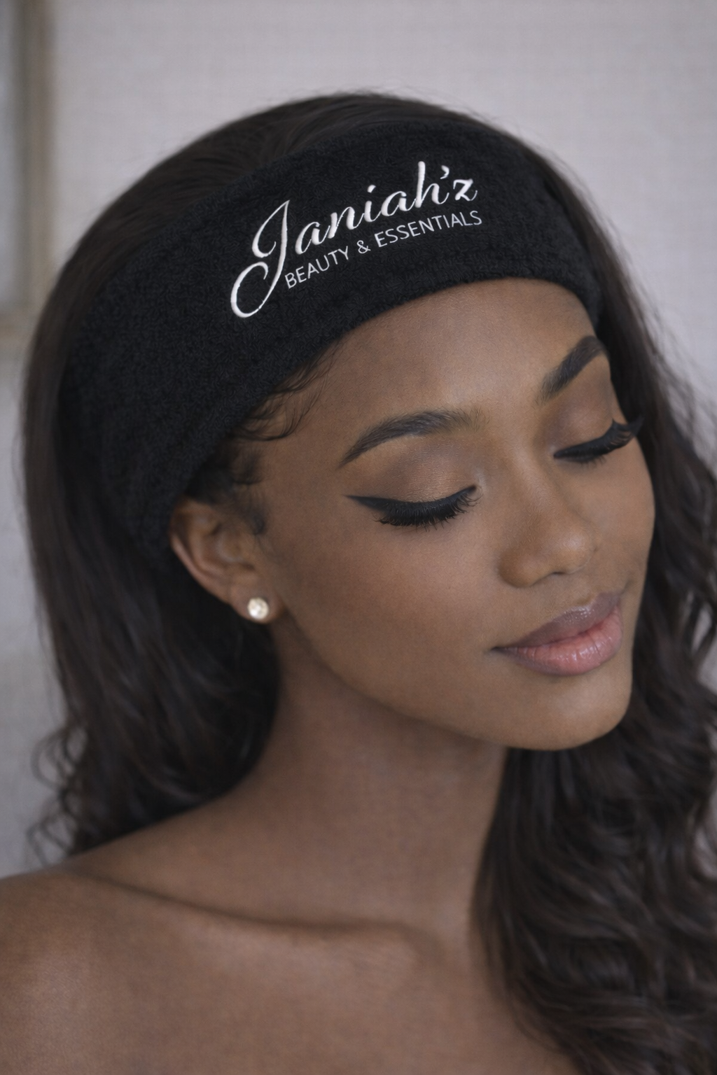 Janiah'z Beauty & Essentials edge control Wrap
