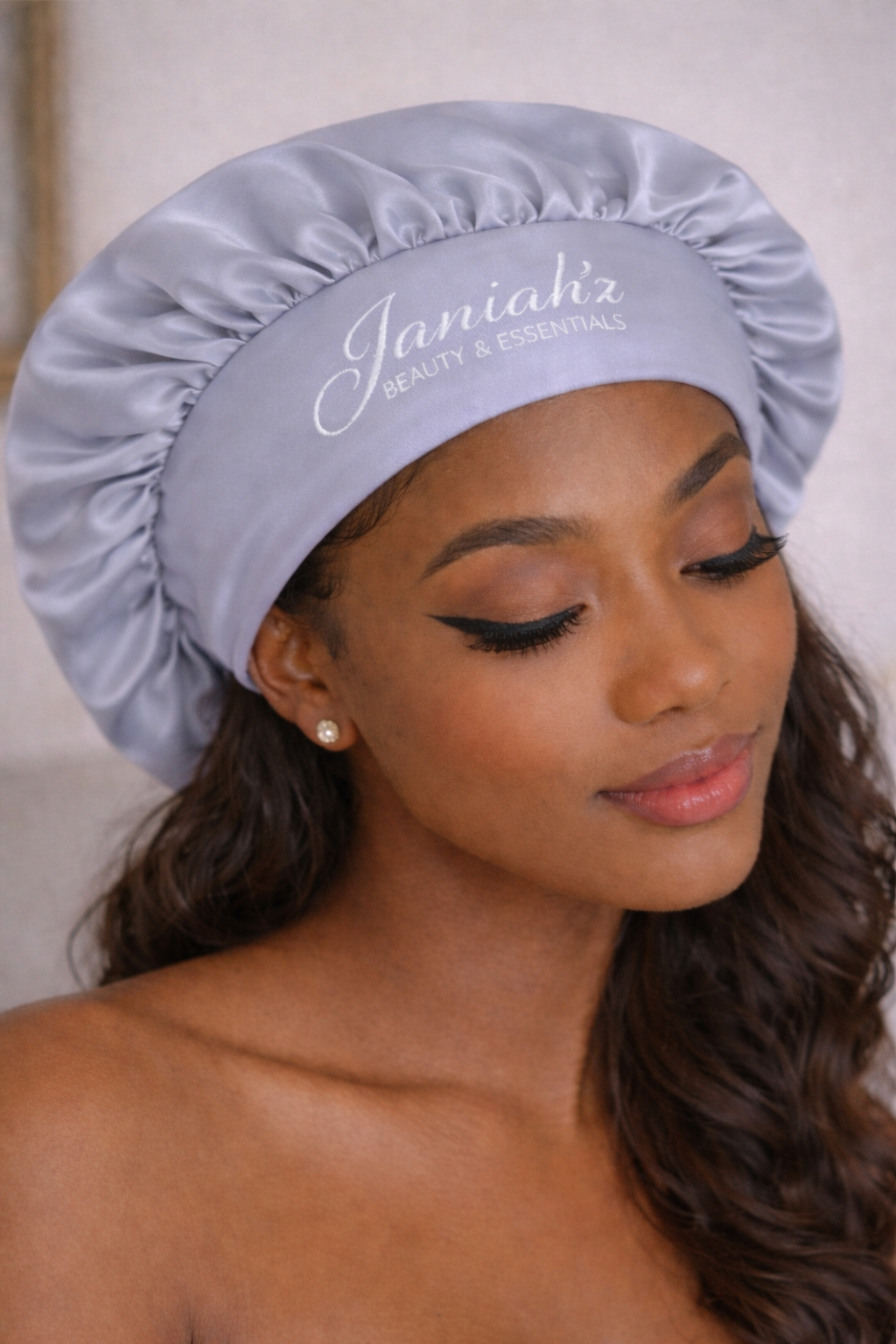 Janiah'z Beauty & Essentials bonnet