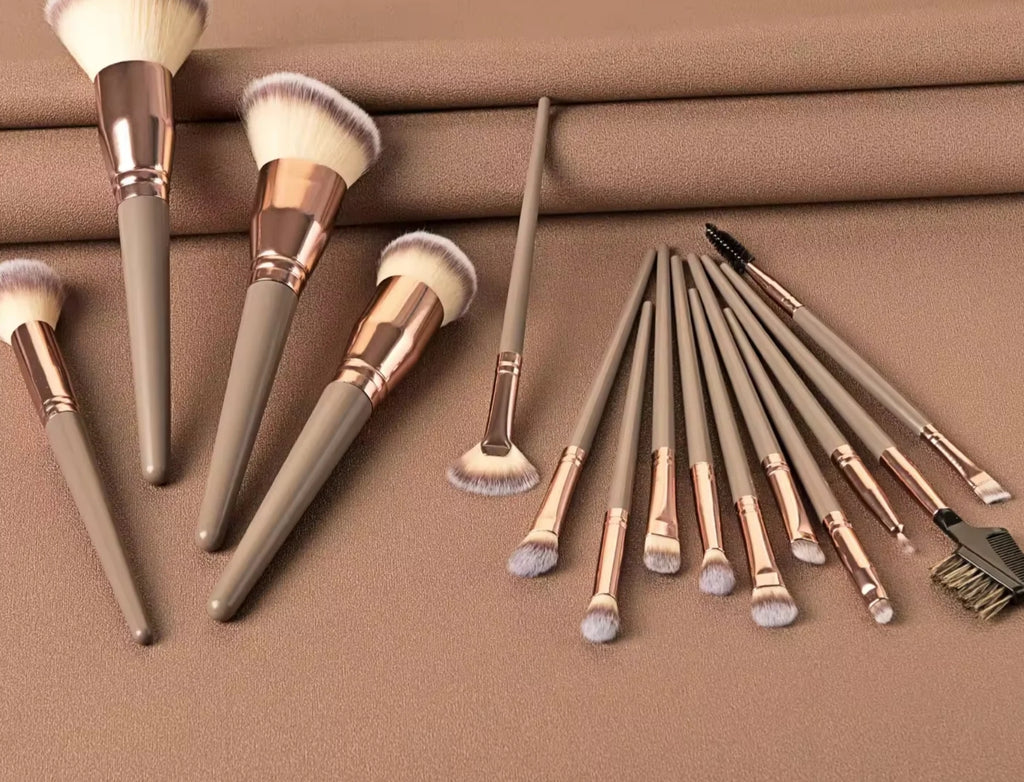 Janiah'z Beauty & Essentials Makeup Brushes