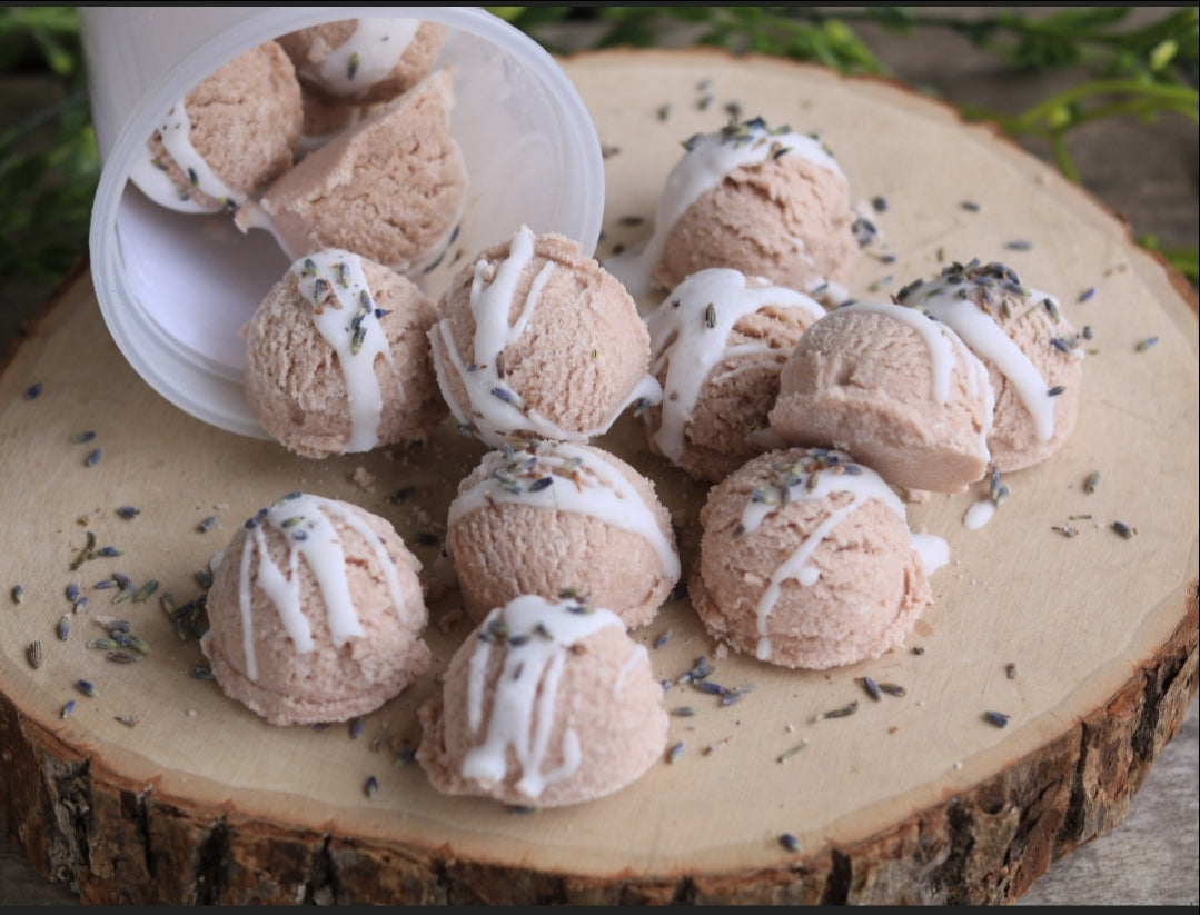 Janiah'z Beauty & Essentials Bath Bombs 4.5oz